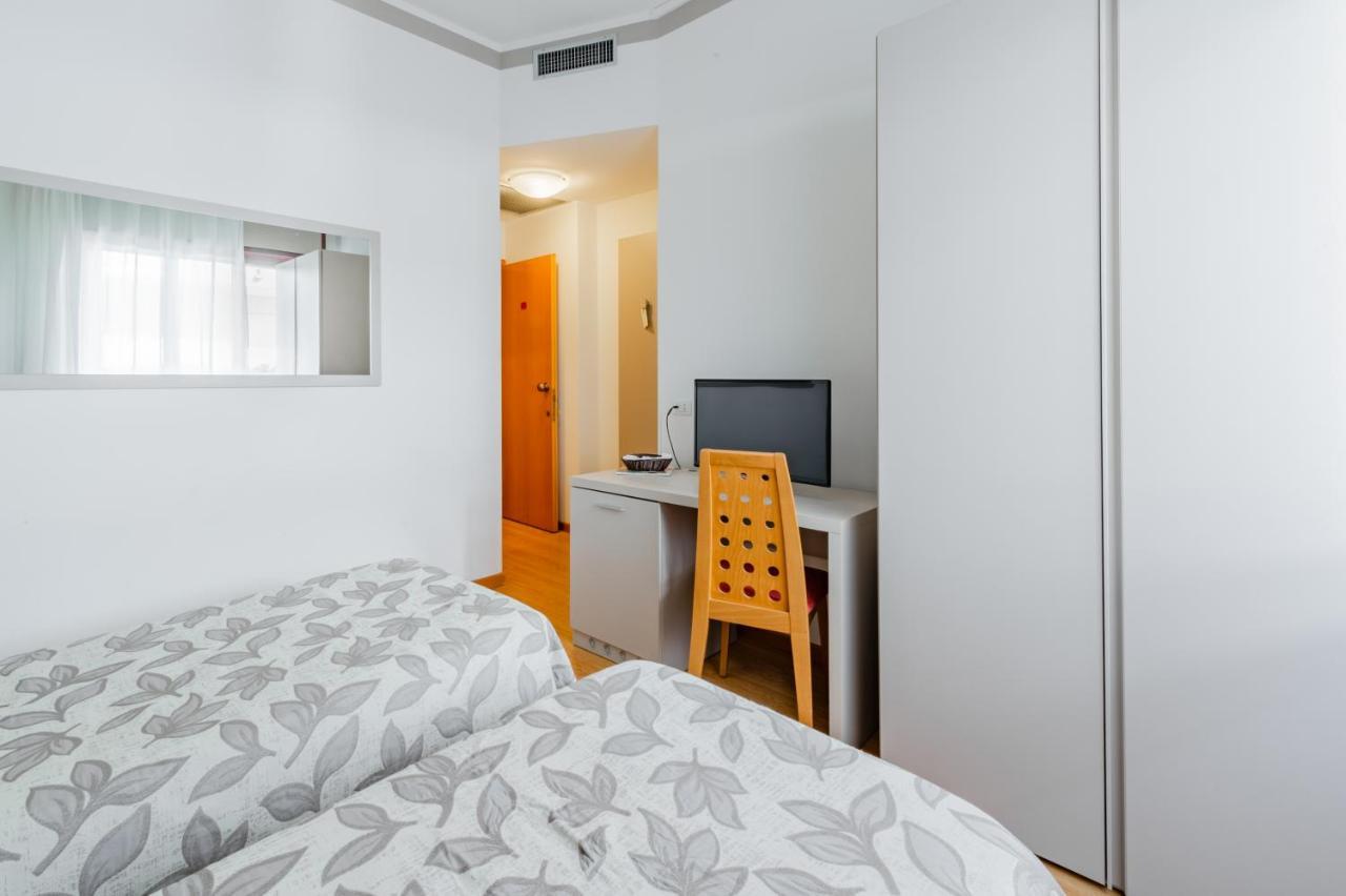 Hotel Del Corso Bibione Kültér fotó