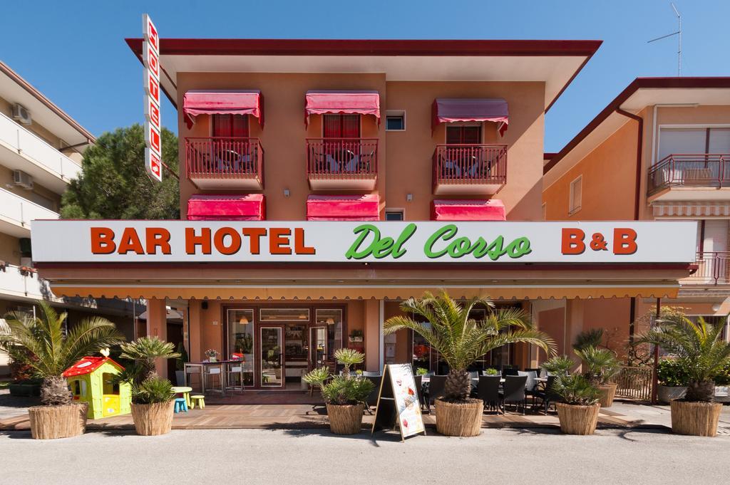 Hotel Del Corso Bibione Kültér fotó